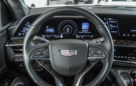 Cadillac Escalade V, 2023 год, 18 990 000 рублей, 10 фотография