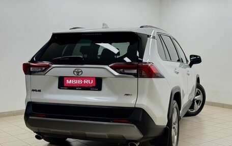 Toyota RAV4, 2020 год, 3 925 000 рублей, 6 фотография