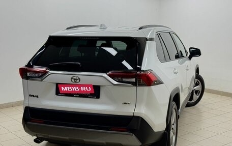 Toyota RAV4, 2020 год, 3 925 000 рублей, 9 фотография