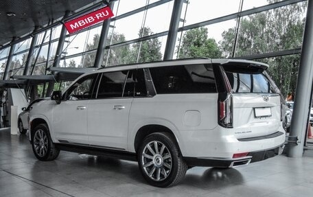 Cadillac Escalade V, 2023 год, 18 990 000 рублей, 6 фотография
