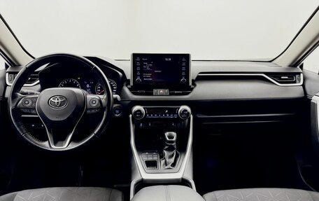 Toyota RAV4, 2020 год, 3 925 000 рублей, 17 фотография
