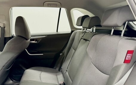 Toyota RAV4, 2020 год, 3 925 000 рублей, 13 фотография