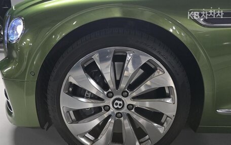 Bentley Flying Spur, 2022 год, 19 400 000 рублей, 17 фотография