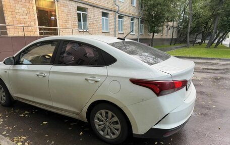 Hyundai Solaris II рестайлинг, 2020 год, 900 000 рублей, 7 фотография