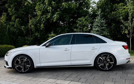 Audi A4, 2018 год, 2 950 000 рублей, 2 фотография