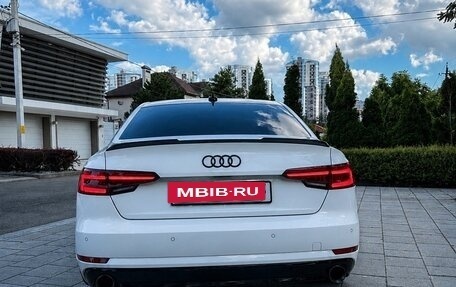 Audi A4, 2018 год, 2 950 000 рублей, 3 фотография