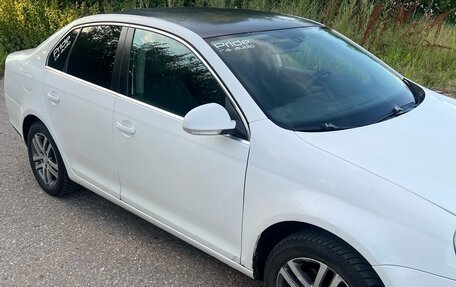 Volkswagen Jetta VI, 2009 год, 400 000 рублей, 2 фотография