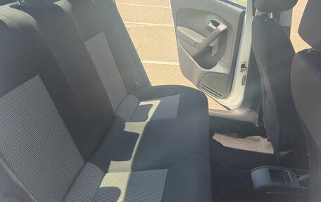 Volkswagen Polo VI (EU Market), 2015 год, 1 200 000 рублей, 15 фотография