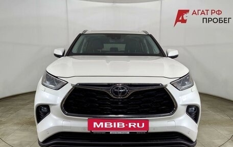 Toyota Highlander, 2020 год, 4 500 000 рублей, 2 фотография