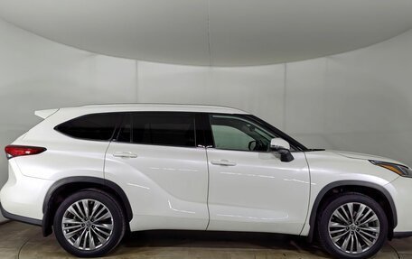 Toyota Highlander, 2020 год, 4 500 000 рублей, 8 фотография