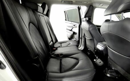 Toyota Highlander, 2020 год, 4 500 000 рублей, 18 фотография
