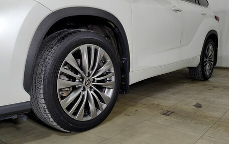 Toyota Highlander, 2020 год, 4 500 000 рублей, 27 фотография