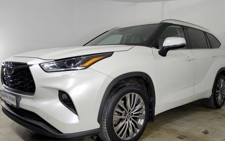 Toyota Highlander, 2020 год, 4 500 000 рублей, 25 фотография