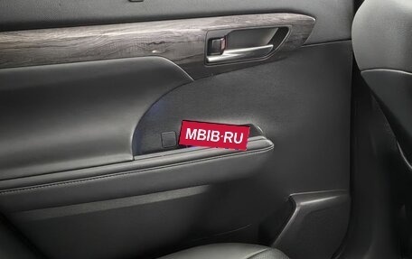 Toyota Highlander, 2020 год, 4 500 000 рублей, 19 фотография