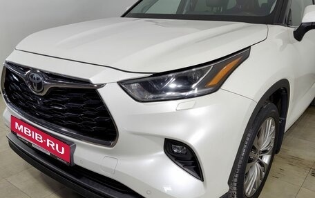 Toyota Highlander, 2020 год, 4 500 000 рублей, 22 фотография