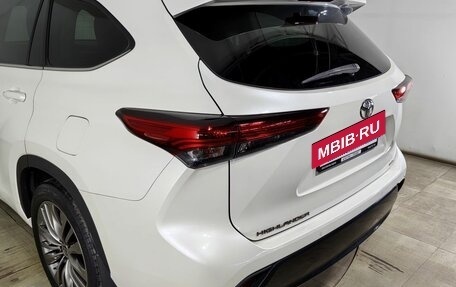 Toyota Highlander, 2020 год, 4 500 000 рублей, 23 фотография