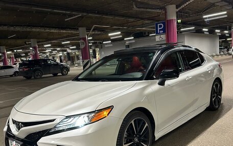 Toyota Camry, 2020 год, 2 850 000 рублей, 4 фотография