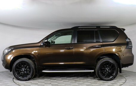 Toyota Land Cruiser Prado 150 рестайлинг 2, 2021 год, 6 900 000 рублей, 9 фотография