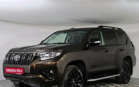 Toyota Land Cruiser Prado 150 рестайлинг 2, 2021 год, 6 900 000 рублей, 2 фотография