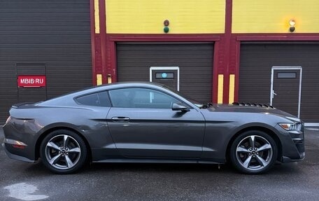 Ford Mustang VI рестайлинг, 2015 год, 2 550 000 рублей, 3 фотография