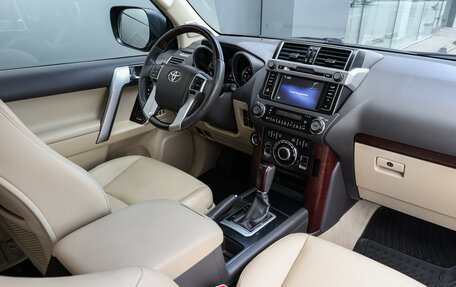 Toyota Land Cruiser Prado 150 рестайлинг 2, 2015 год, 4 749 000 рублей, 12 фотография