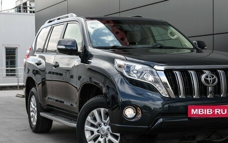 Toyota Land Cruiser Prado 150 рестайлинг 2, 2015 год, 4 749 000 рублей, 24 фотография