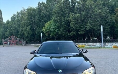 BMW 5 серия, 2012 год, 1 670 000 рублей, 2 фотография