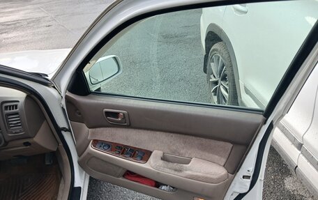 Toyota Camry, 1998 год, 300 000 рублей, 13 фотография