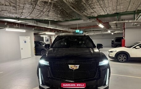 Cadillac Escalade V, 2021 год, 9 700 000 рублей, 2 фотография