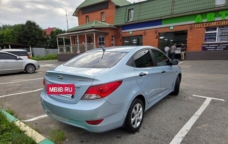 Hyundai Solaris II рестайлинг, 2013 год, 690 000 рублей, 3 фотография
