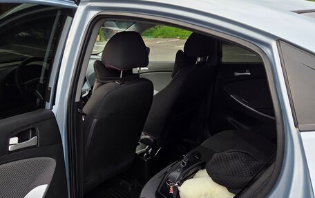 Hyundai Solaris II рестайлинг, 2013 год, 690 000 рублей, 13 фотография