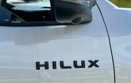Toyota Hilux, 2025 год, 7 690 000 рублей, 24 фотография