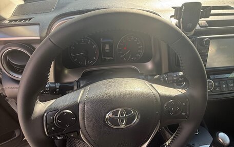 Toyota RAV4, 2018 год, 2 249 000 рублей, 5 фотография