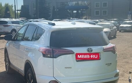 Toyota RAV4, 2018 год, 2 249 000 рублей, 3 фотография