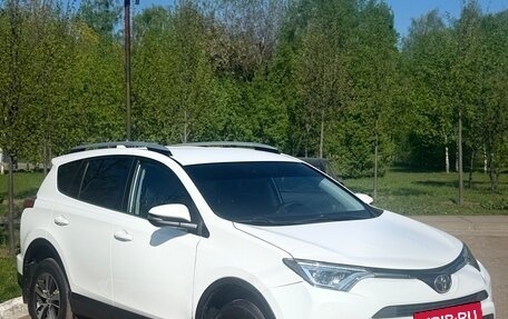 Toyota RAV4, 2018 год, 2 249 000 рублей, 2 фотография