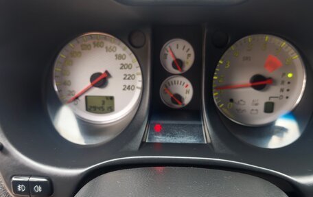Mitsubishi Outlander III рестайлинг 3, 2005 год, 600 000 рублей, 13 фотография