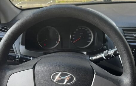 Hyundai Solaris II рестайлинг, 2015 год, 635 000 рублей, 7 фотография