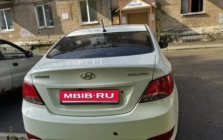 Hyundai Solaris II рестайлинг, 2015 год, 635 000 рублей, 5 фотография
