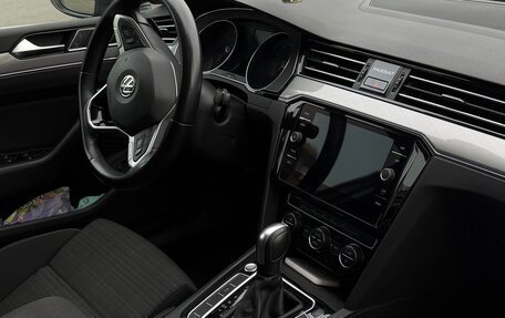 Volkswagen Passat B8 рестайлинг, 2019 год, 1 699 000 рублей, 7 фотография