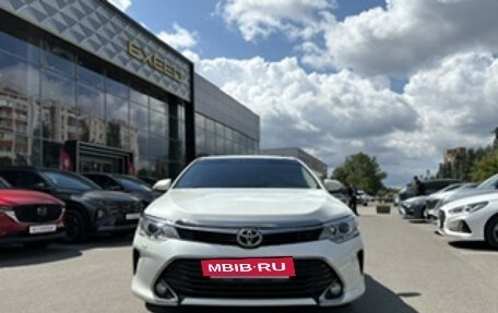 Toyota Camry, 2016 год, 2 130 000 рублей, 2 фотография
