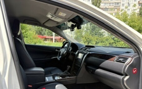 Toyota Camry, 2016 год, 2 130 000 рублей, 10 фотография