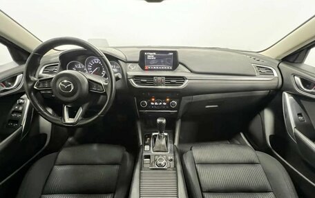 Mazda 6, 2017 год, 1 700 000 рублей, 14 фотография