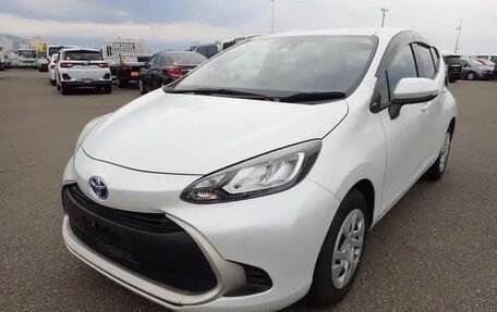 Toyota Aqua, 2023 год, 1 423 000 рублей, 2 фотография