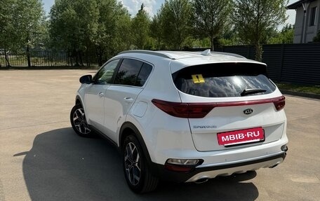 KIA Sportage IV рестайлинг, 2020 год, 2 600 000 рублей, 4 фотография