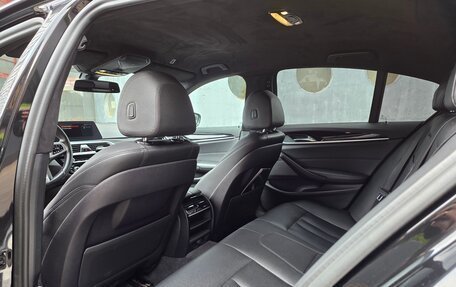 BMW 5 серия, 2019 год, 2 990 000 рублей, 12 фотография