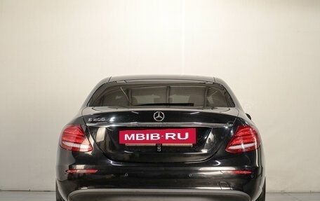 Mercedes-Benz E-Класс, 2016 год, 2 629 000 рублей, 5 фотография