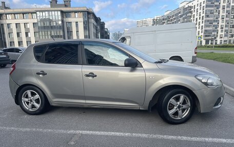 KIA cee'd I рестайлинг, 2011 год, 410 000 рублей, 4 фотография