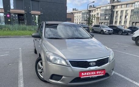 KIA cee'd I рестайлинг, 2011 год, 410 000 рублей, 3 фотография
