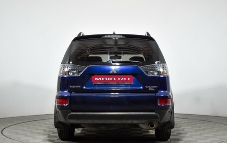 Mitsubishi Outlander III рестайлинг 3, 2011 год, 900 000 рублей, 7 фотография