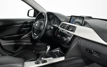 BMW 3 серия, 2015 год, 1 390 000 рублей, 14 фотография